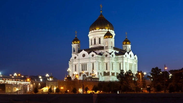Храм Христа Спасителя: Сколько православных храмов в России?