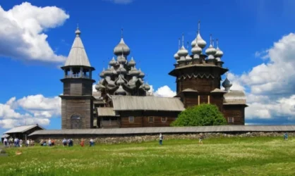 Сколько православных храмов в России?