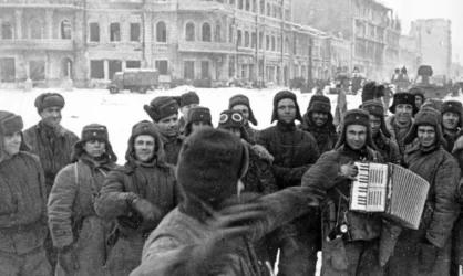 Победа Сталинграда одержана великим пародом